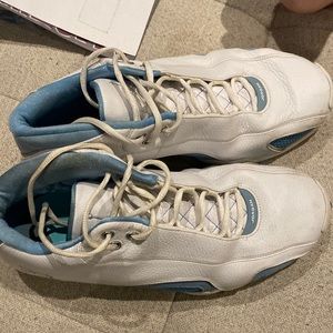 Men’s Jordan 21 low UNC/ size 13